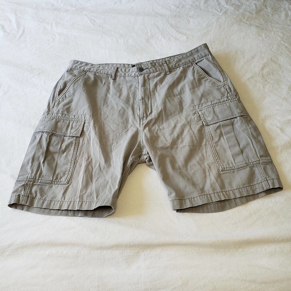 Levi's Other - Levi's Original Jeans Men's Size 40 Beige Cargo Shorts 100% Cotton
